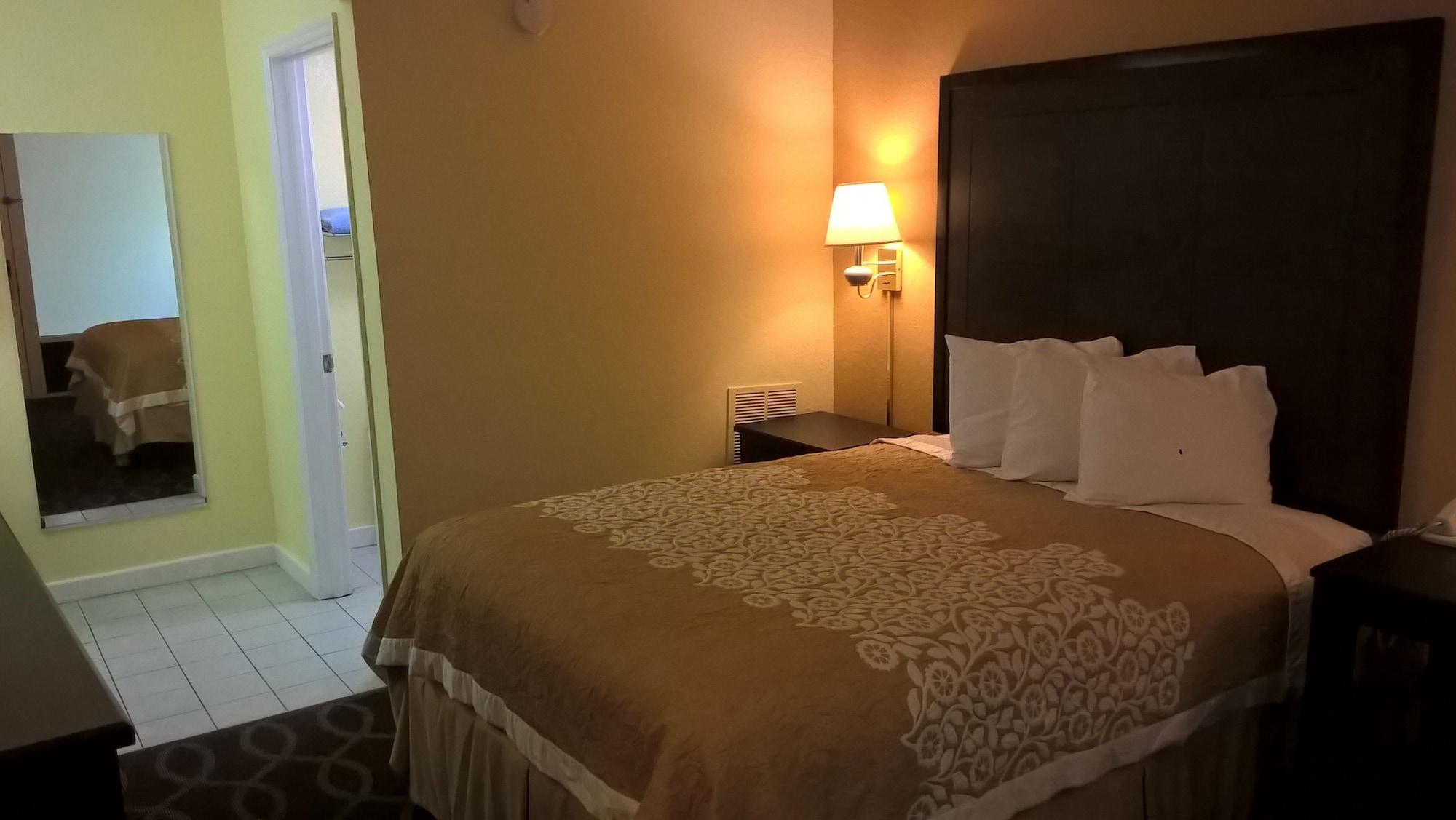 Days Inn & Suites By Wyndham Port Richey Kültér fotó