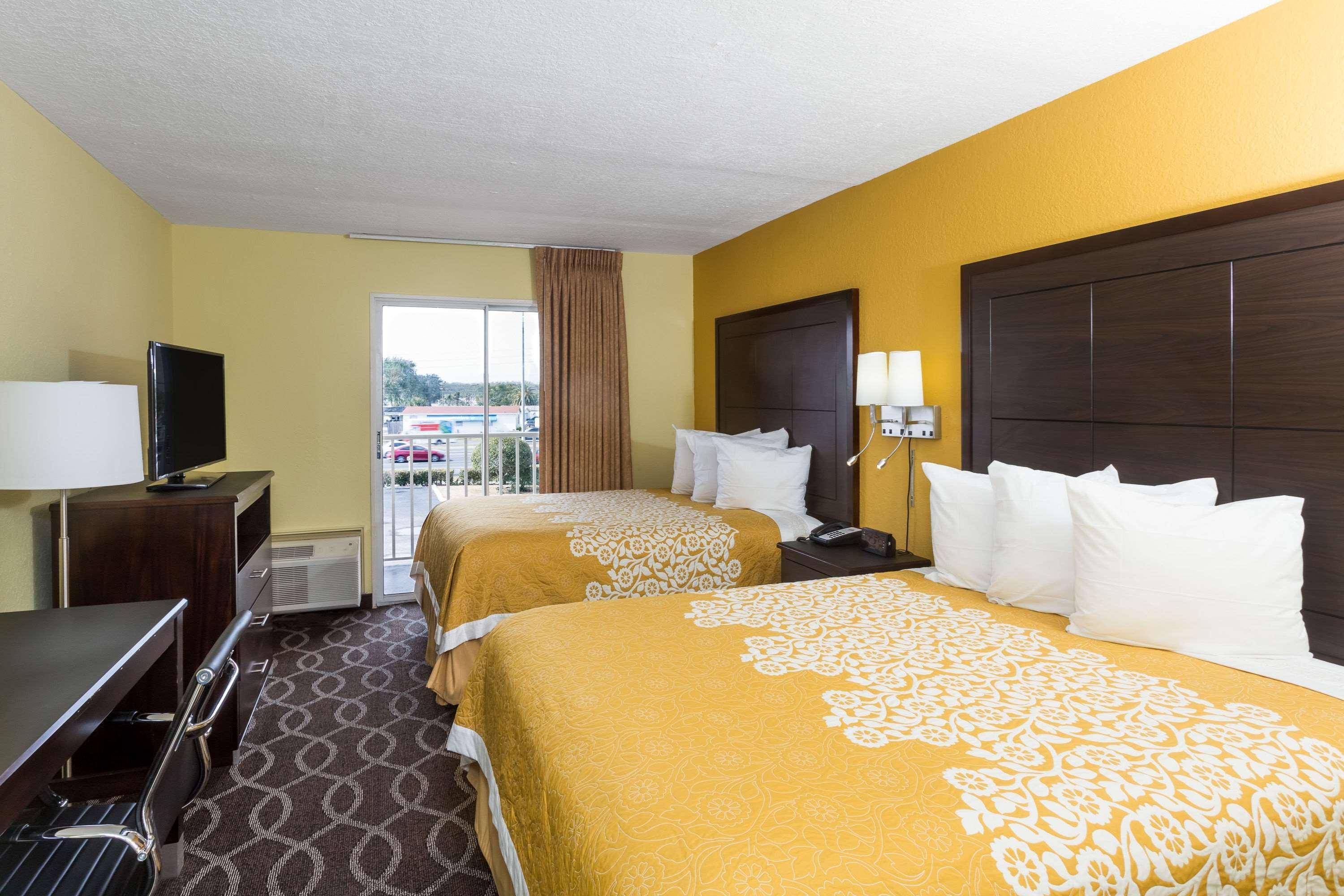 Days Inn & Suites By Wyndham Port Richey Kültér fotó