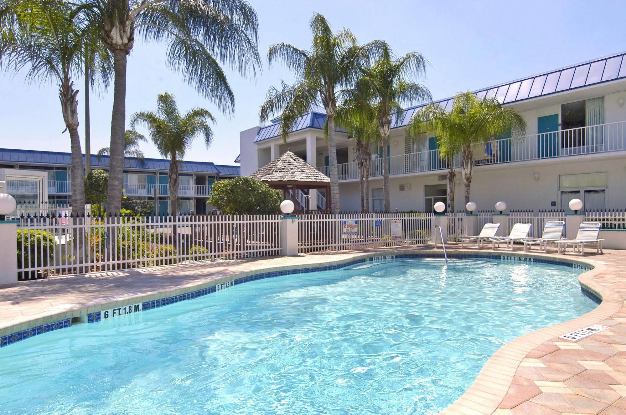 Days Inn & Suites By Wyndham Port Richey Kültér fotó